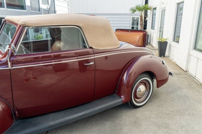 1939 Ford Deluxe Convertible