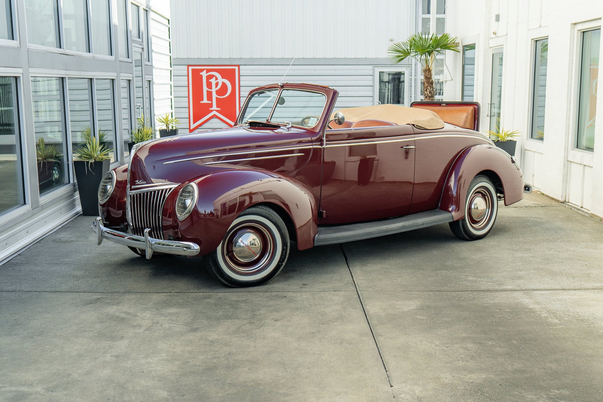 1939 Ford Deluxe Convertible