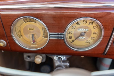 1939 Ford Deluxe Convertible