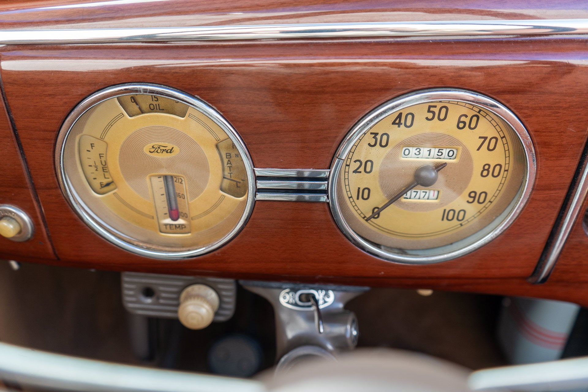 1939 Ford Deluxe Convertible
