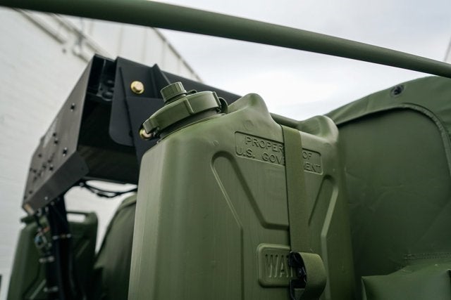 1995 AM General Humvee M998