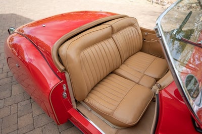 1952 Jaguar XK120 Base