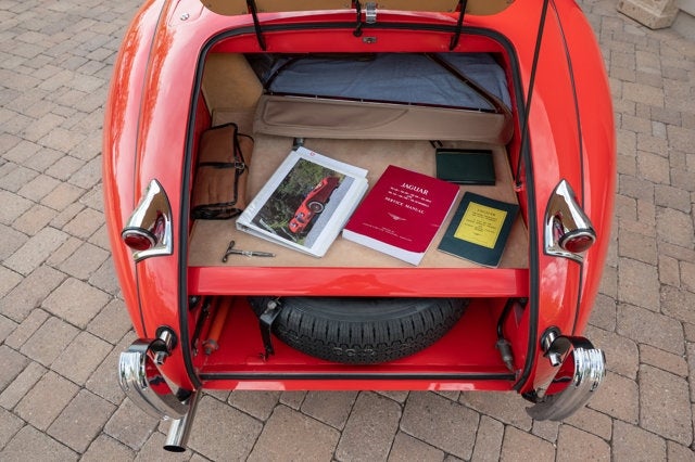 1952 Jaguar XK120 Base