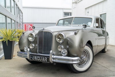 1954 Jaguar MKVII Saloon