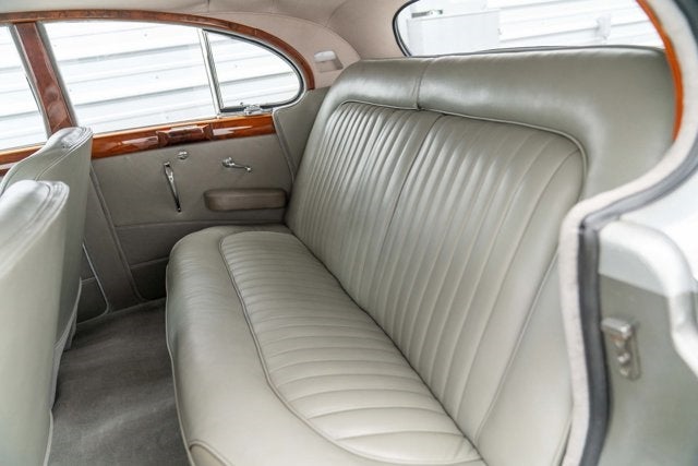 1954 Jaguar MKVII Saloon