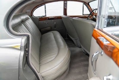 1954 Jaguar MKVII Saloon