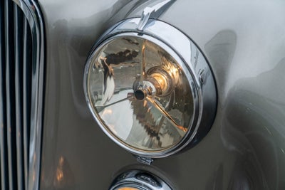 1954 Jaguar MKVII Saloon