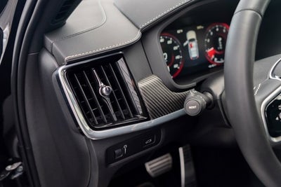 2020 Volvo V90 R-Design