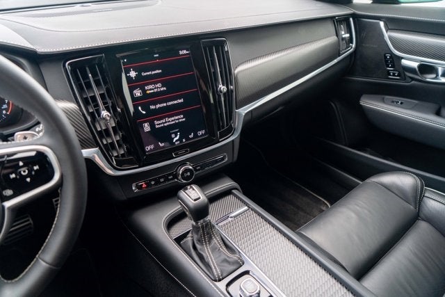 2020 Volvo V90 R-Design