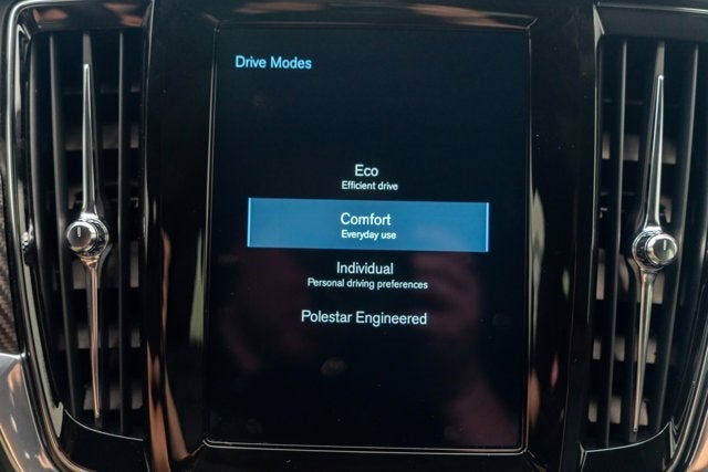 2020 Volvo V90 R-Design