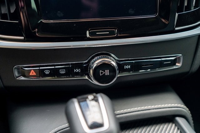 2020 Volvo V90 R-Design