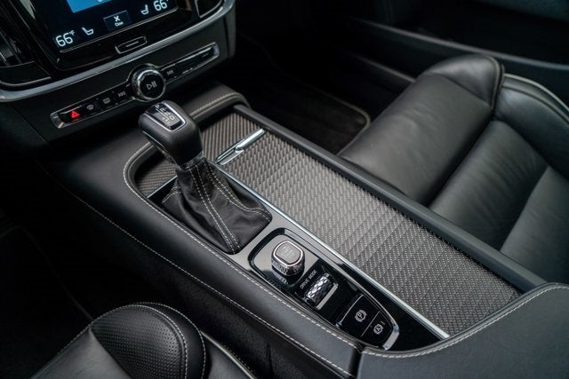 2020 Volvo V90 R-Design