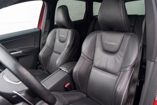 2015 Volvo XC60 T6 R-Design Platinum