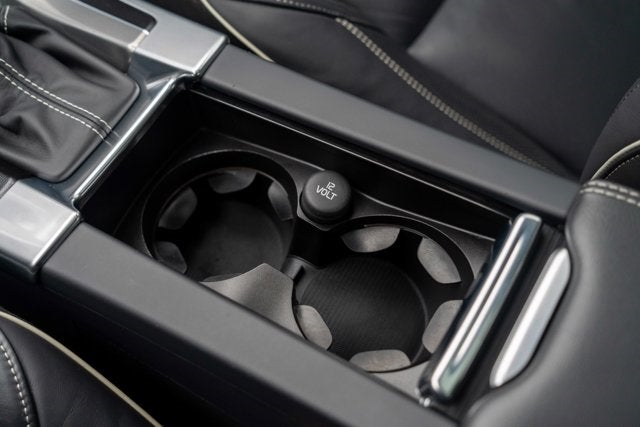 2015 Volvo XC60 T6 R-Design Platinum