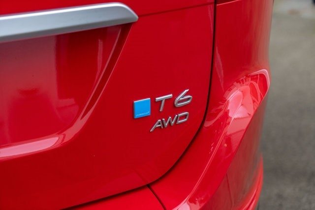 2015 Volvo XC60 T6 R-Design Platinum