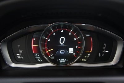 2016 Volvo XC60 T6 R-Design Platinum