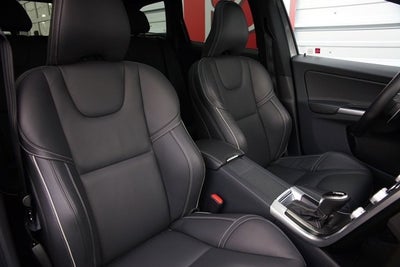 2016 Volvo XC60 T6 R-Design Platinum