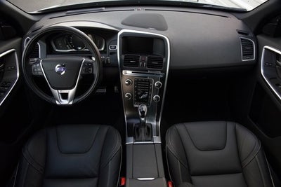 2016 Volvo XC60 T6 R-Design Platinum