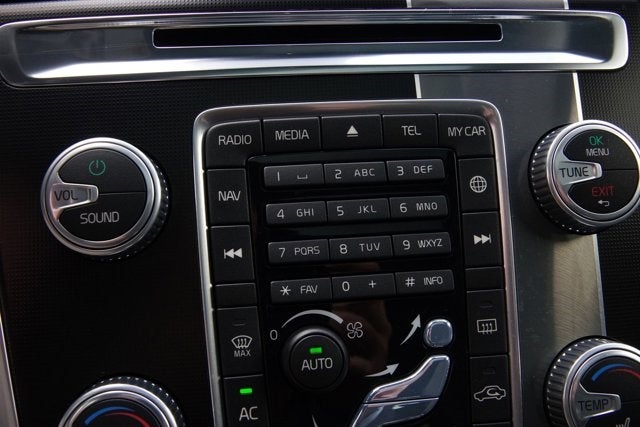 2016 Volvo XC60 T6 R-Design Platinum