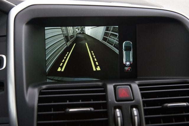 2016 Volvo XC60 T6 R-Design Platinum