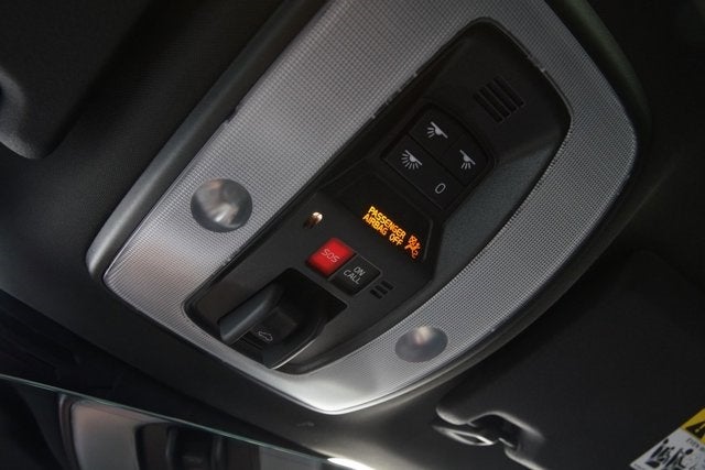 2016 Volvo XC60 T6 R-Design Platinum