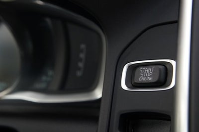 2016 Volvo XC60 T6 R-Design Platinum