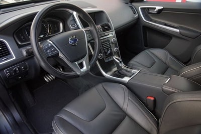 2016 Volvo XC60 T6 R-Design Platinum