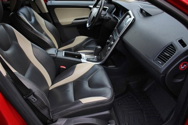 2010 Volvo XC60 T6 3.0T R-Design