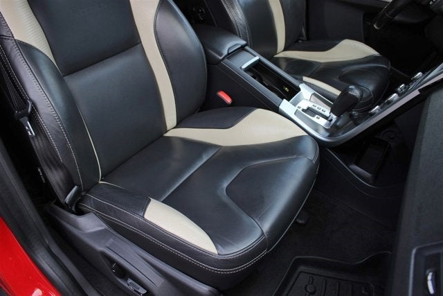 2010 Volvo XC60 T6 3.0T R-Design