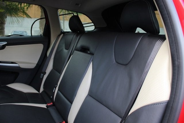 2010 Volvo XC60 T6 3.0T R-Design