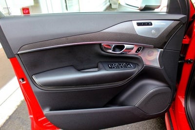 2016 Volvo XC90 Hybrid T8 R-Design