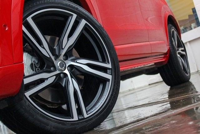 2016 Volvo XC90 Hybrid T8 R-Design