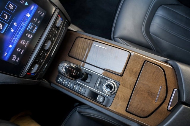 2017 Maserati Quattroporte GTS GranLusso