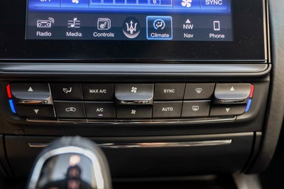 2017 Maserati Quattroporte GTS GranLusso