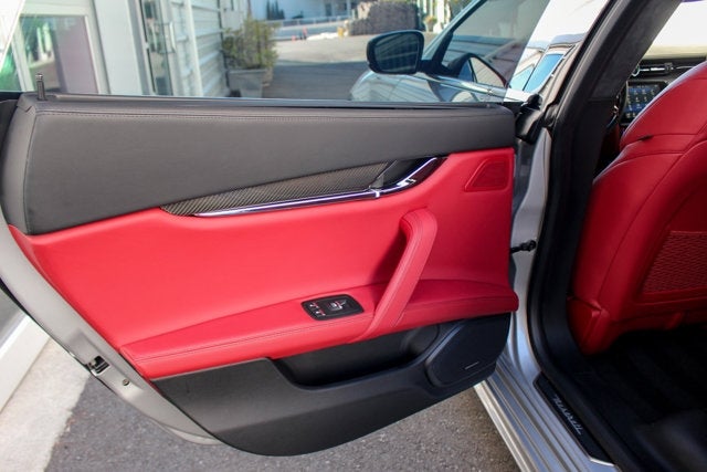 2017 Maserati Quattroporte GTS GranSport