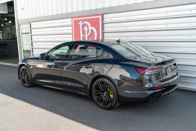 2022 Maserati Quattroporte Trofeo