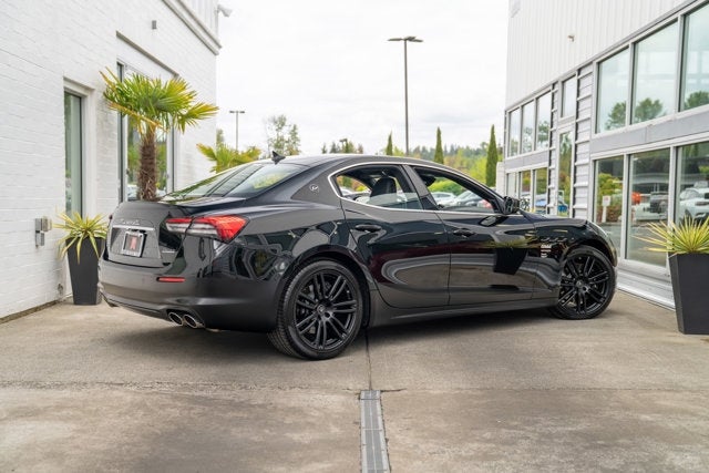 2022 Maserati Ghibli Modena Q4