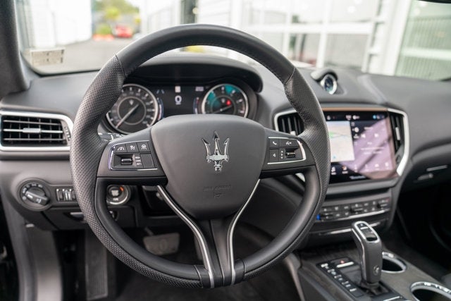 2022 Maserati Ghibli Modena Q4