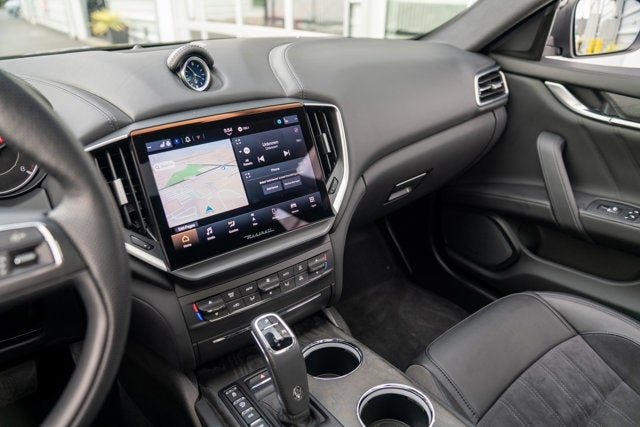 2022 Maserati Ghibli Modena Q4