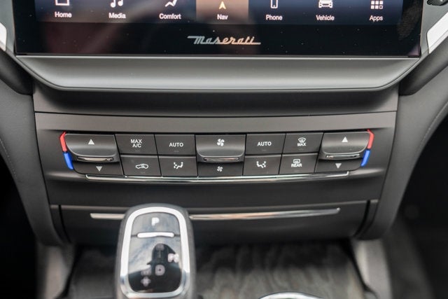 2022 Maserati Ghibli Modena Q4