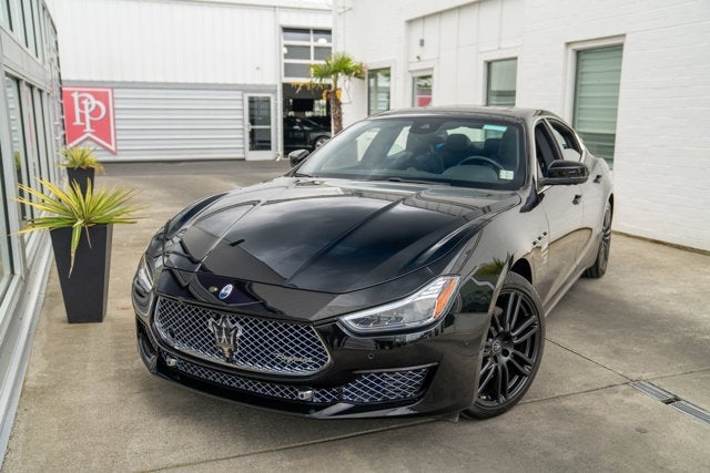 2022 Maserati Ghibli Modena Q4