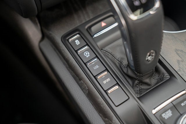 2022 Maserati Ghibli Modena Q4