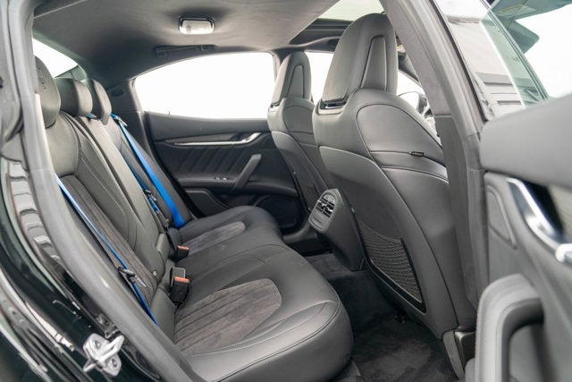 2022 Maserati Ghibli Modena Q4