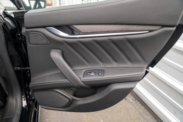 2022 Maserati Ghibli Modena Q4