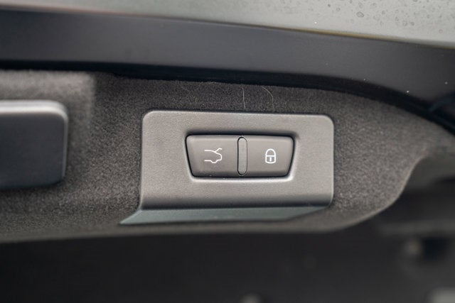 2022 Maserati Ghibli Modena Q4