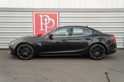 2022 Maserati Ghibli Modena Q4