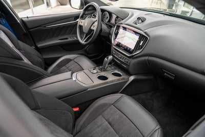 2022 Maserati Ghibli Modena Q4