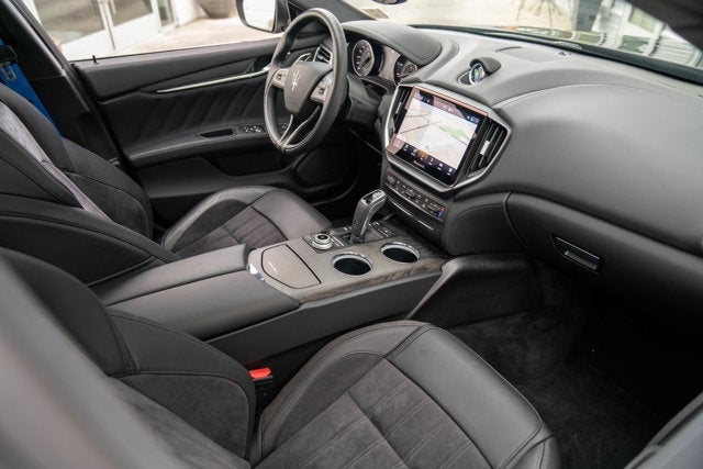 2022 Maserati Ghibli Modena Q4