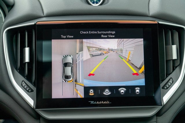 2022 Maserati Ghibli Modena Q4