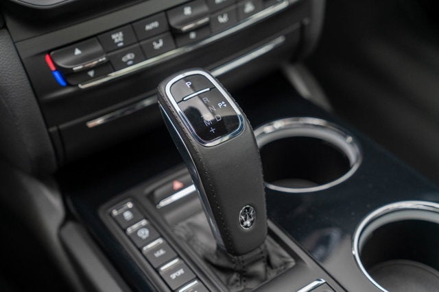 2022 Maserati Ghibli Modena Q4